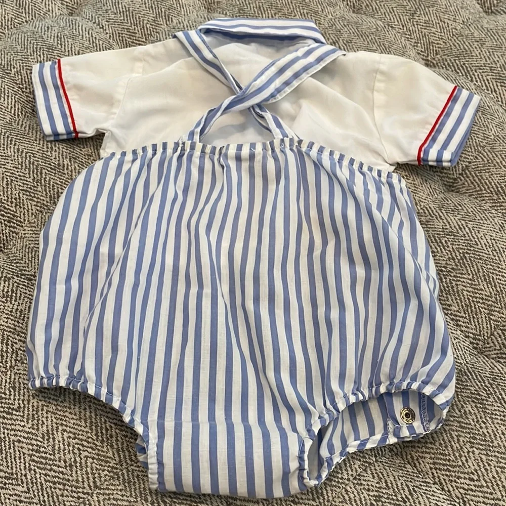 Vintage 2 piece set size 6-9 mths